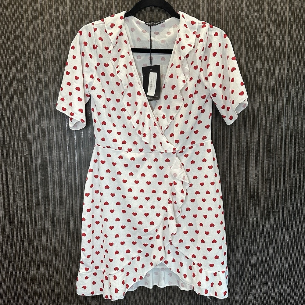 PRETTYLITTLETHING Women Heart Print Ruffle Wrap Mini Dress‎ Size 8 White Red